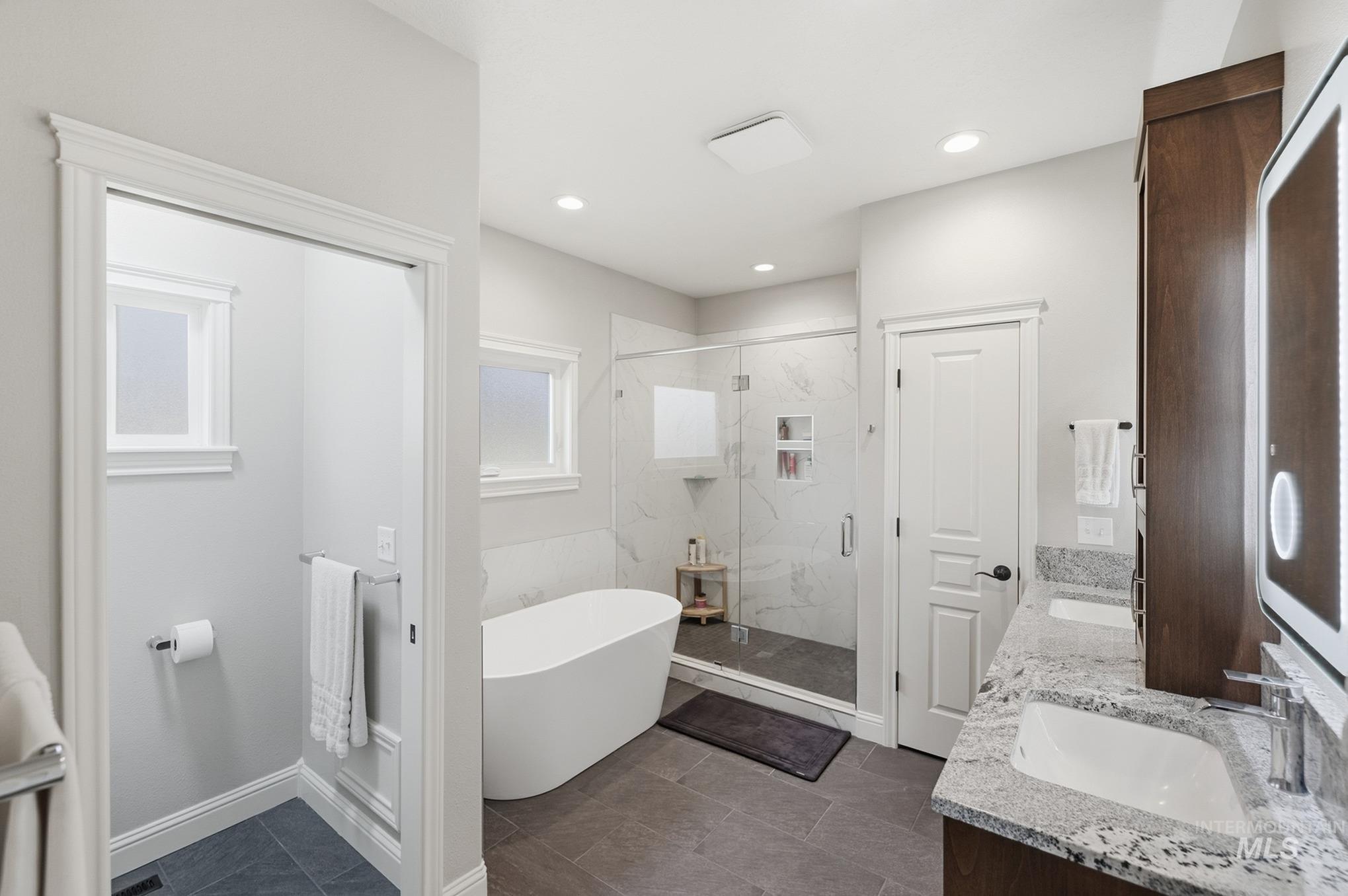 570 N Cove Colony Way, Eagle, Idaho 83616, 4 Bedrooms, 3.5 Bathrooms, Residential For Sale, Price $1,849,900,MLS 98971803