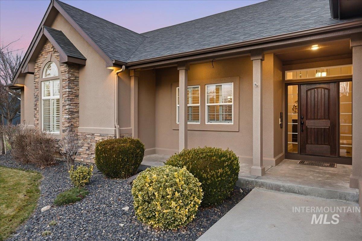 570 N Cove Colony Way, Eagle, Idaho 83616, 4 Bedrooms, 3.5 Bathrooms, Residential For Sale, Price $1,849,900,MLS 98971803