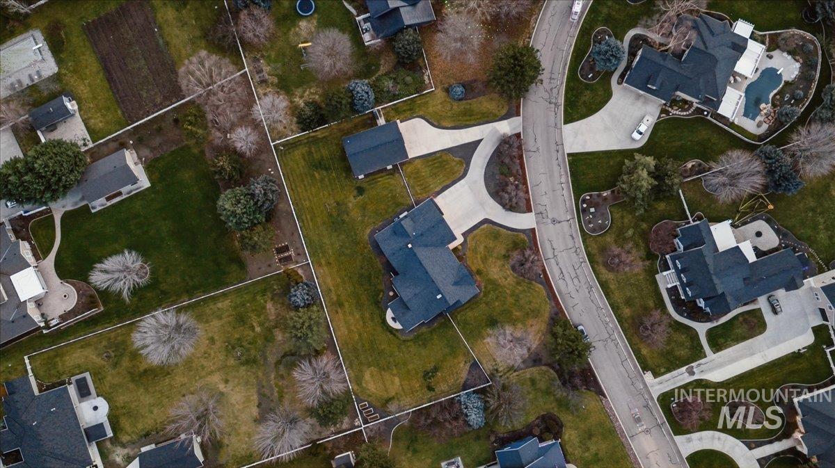 570 N Cove Colony Way, Eagle, Idaho 83616, 4 Bedrooms, 3.5 Bathrooms, Residential For Sale, Price $1,849,900,MLS 98971803