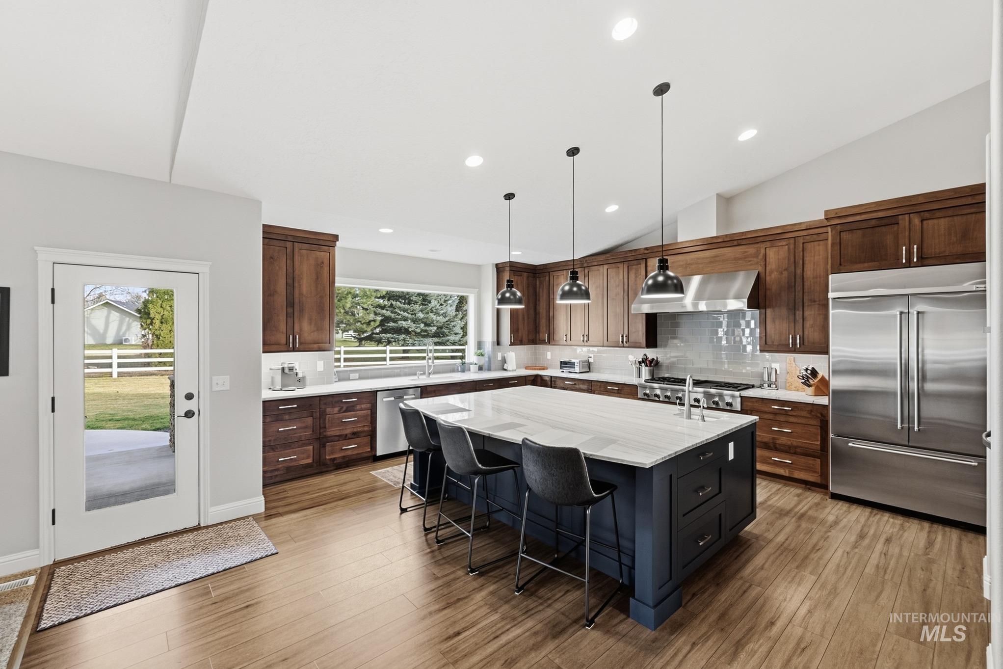 570 N Cove Colony Way, Eagle, Idaho 83616, 4 Bedrooms, 3.5 Bathrooms, Residential For Sale, Price $1,849,900,MLS 98971803