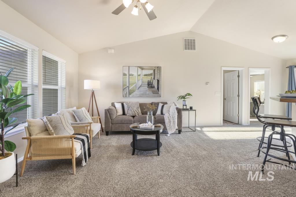 1659 Vista Dr., Twin Falls, Idaho 83301, 3 Bedrooms, 2 Bathrooms, Residential For Sale, Price $320,000,MLS 98971806