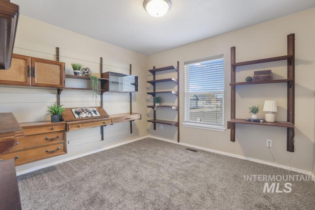 1659 Vista Dr., Twin Falls, Idaho 83301, 3 Bedrooms, 2 Bathrooms, Residential For Sale, Price $320,000,MLS 98971806