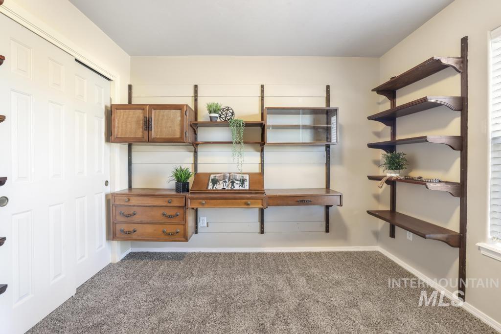 1659 Vista Dr., Twin Falls, Idaho 83301, 3 Bedrooms, 2 Bathrooms, Residential For Sale, Price $320,000,MLS 98971806