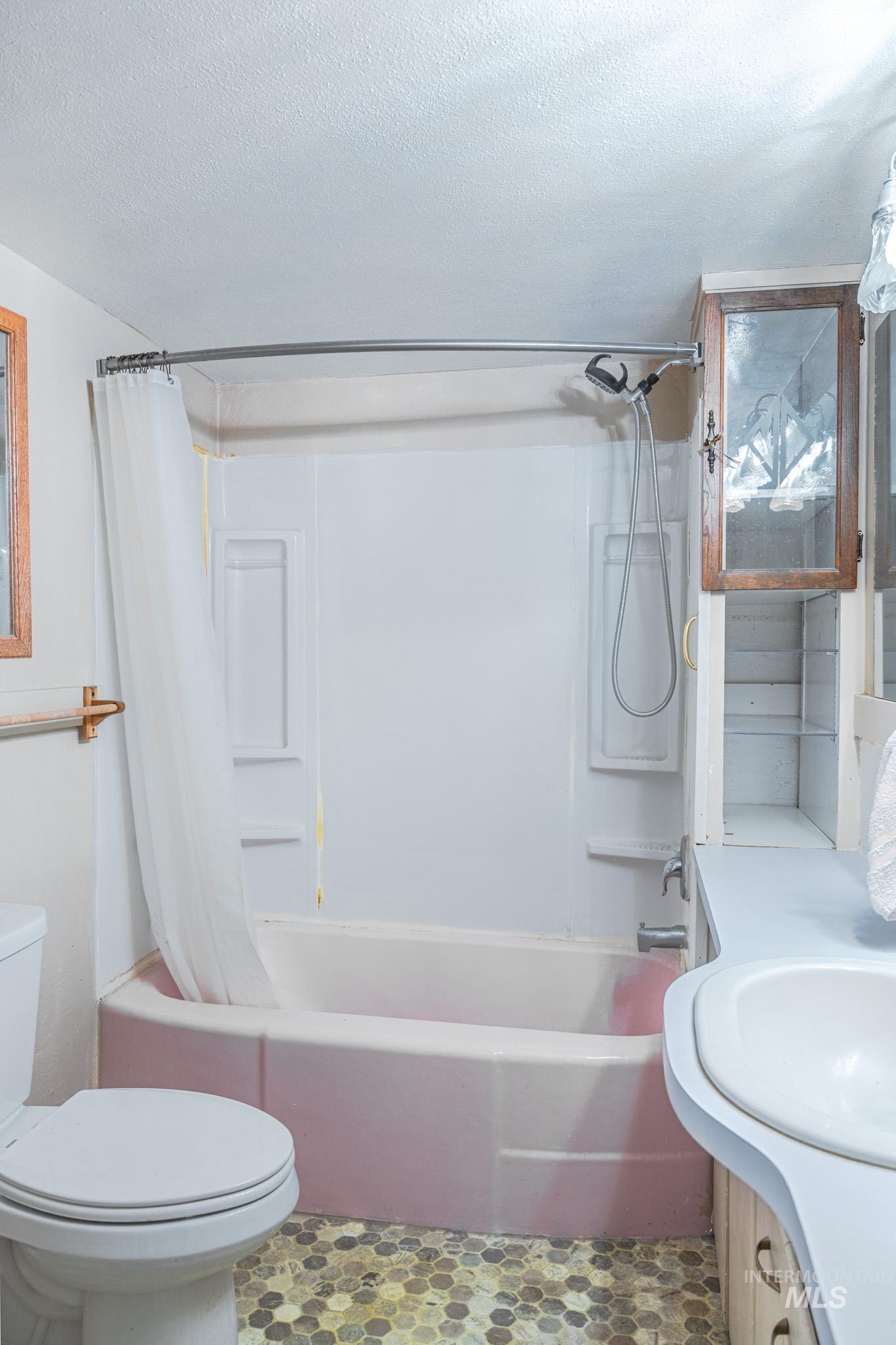 510 NW 1st St, Ontario, Oregon 97914-0000, 2 Bedrooms, 1 Bathroom, Residential For Sale, Price $279,999,MLS 98971807