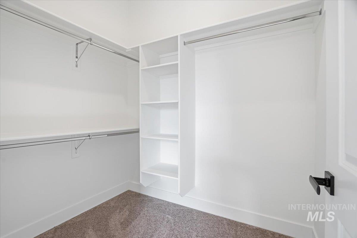 900 N Falling Water Way, Eagle, Idaho 83616, 3 Bedrooms, 3.5 Bathrooms, Residential For Sale, Price $789,990,MLS 98971808