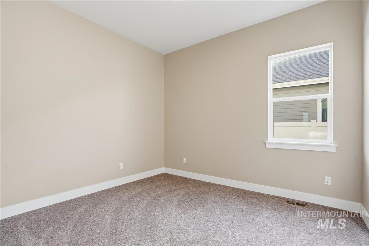 900 N Falling Water Way, Eagle, Idaho 83616, 3 Bedrooms, 3.5 Bathrooms, Residential For Sale, Price $789,990,MLS 98971808