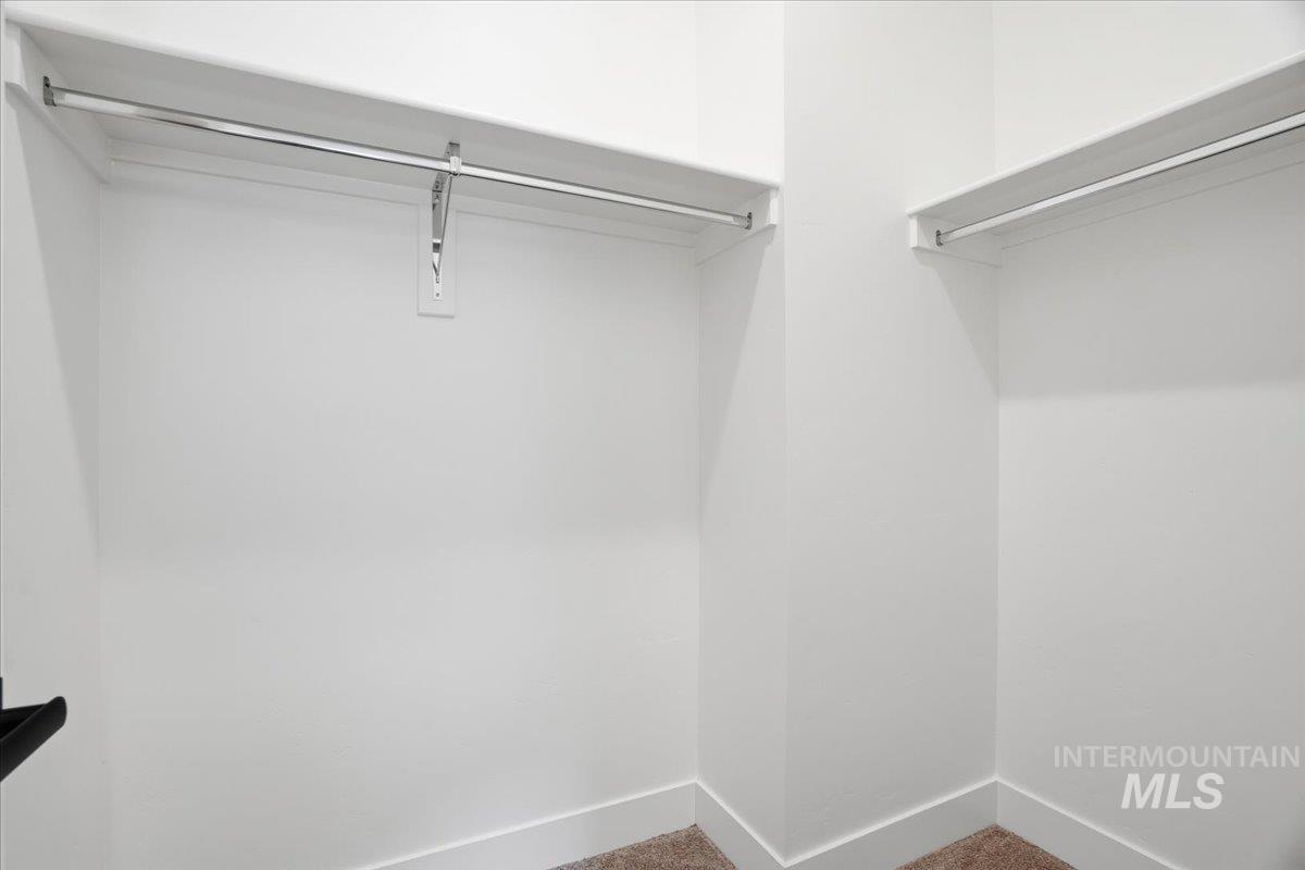 900 N Falling Water Way, Eagle, Idaho 83616, 3 Bedrooms, 3.5 Bathrooms, Residential For Sale, Price $789,990,MLS 98971808