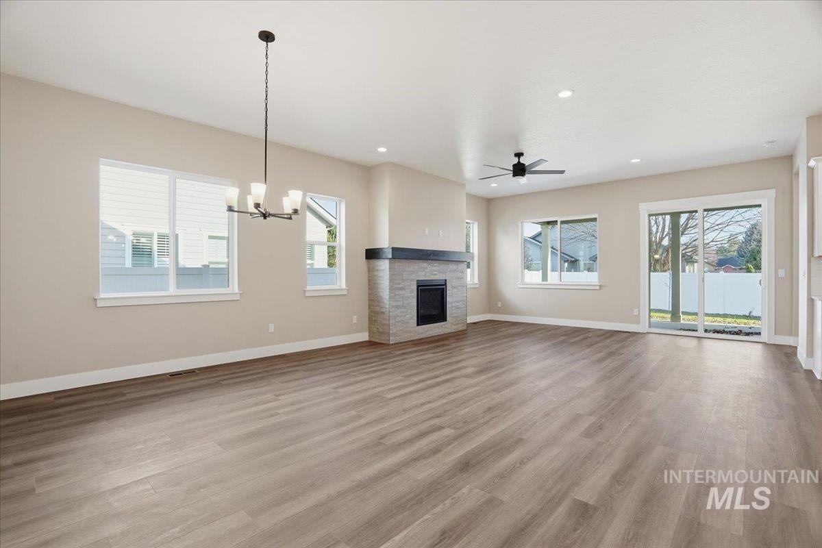 900 N Falling Water Way, Eagle, Idaho 83616, 3 Bedrooms, 3.5 Bathrooms, Residential For Sale, Price $789,990,MLS 98971808