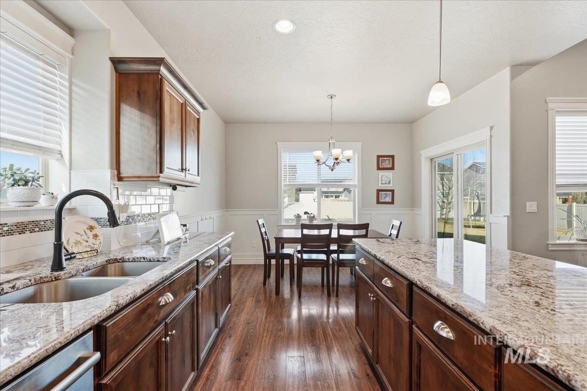 9508 W Ringle Creek St, Star, Idaho 83669, 4 Bedrooms, 3 Bathrooms, Residential For Sale, Price $739,900,MLS 98971809