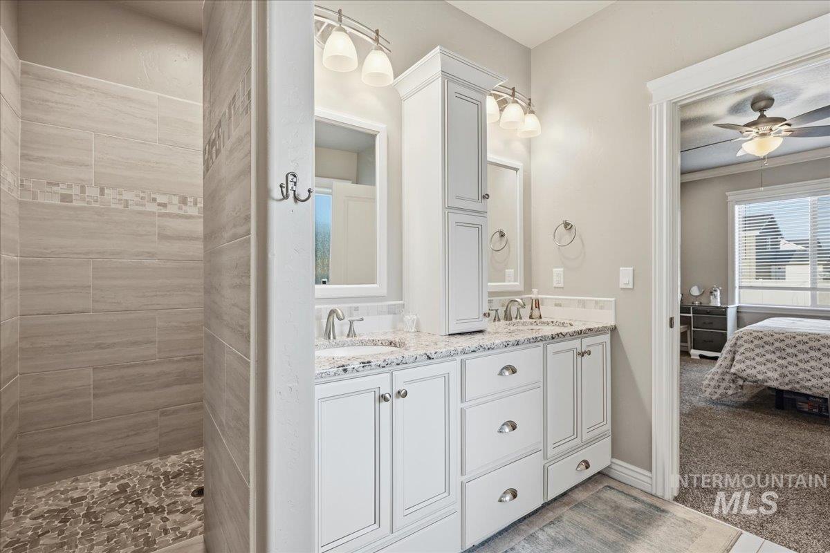 9508 W Ringle Creek St, Star, Idaho 83669, 4 Bedrooms, 3 Bathrooms, Residential For Sale, Price $739,900,MLS 98971809