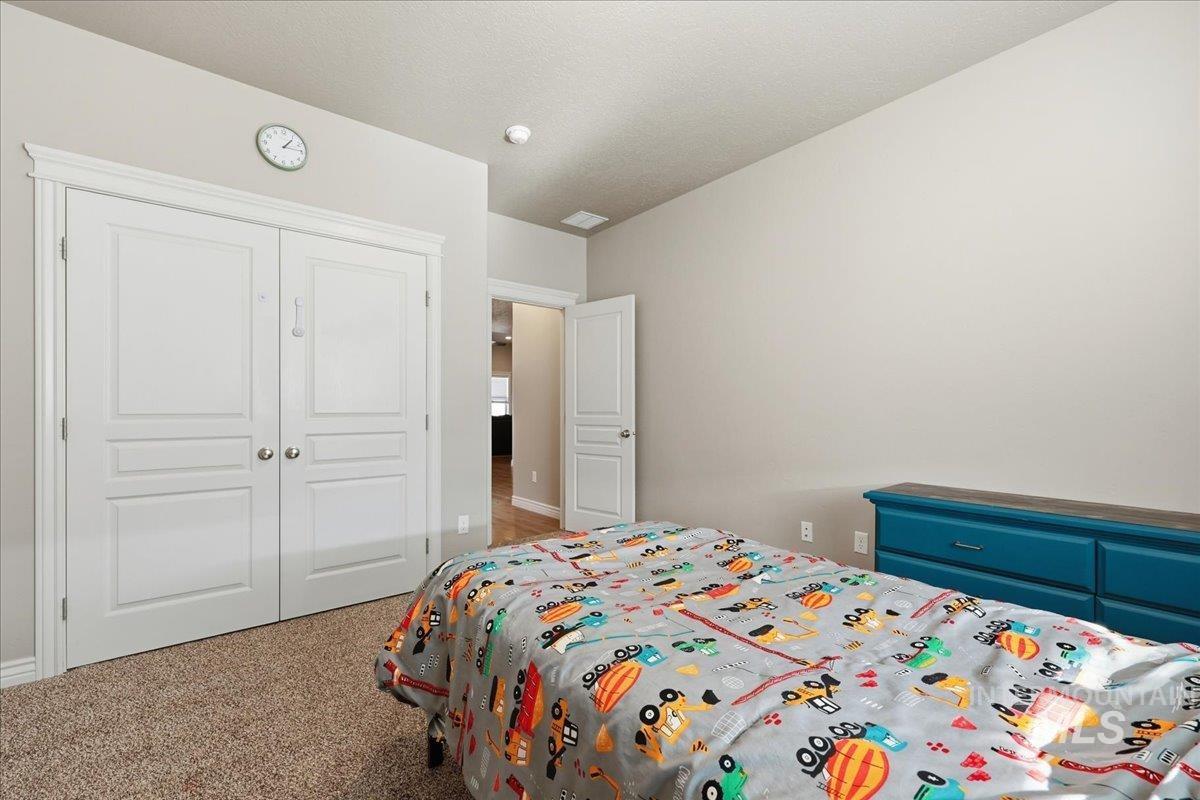 9508 W Ringle Creek St, Star, Idaho 83669, 4 Bedrooms, 3 Bathrooms, Residential For Sale, Price $739,900,MLS 98971809