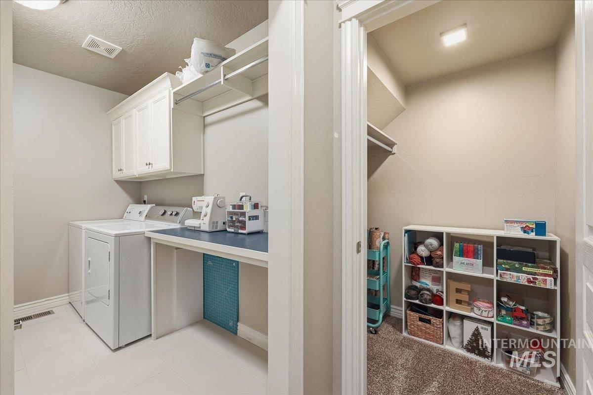 9508 W Ringle Creek St, Star, Idaho 83669, 4 Bedrooms, 3 Bathrooms, Residential For Sale, Price $749,900,MLS 98971809