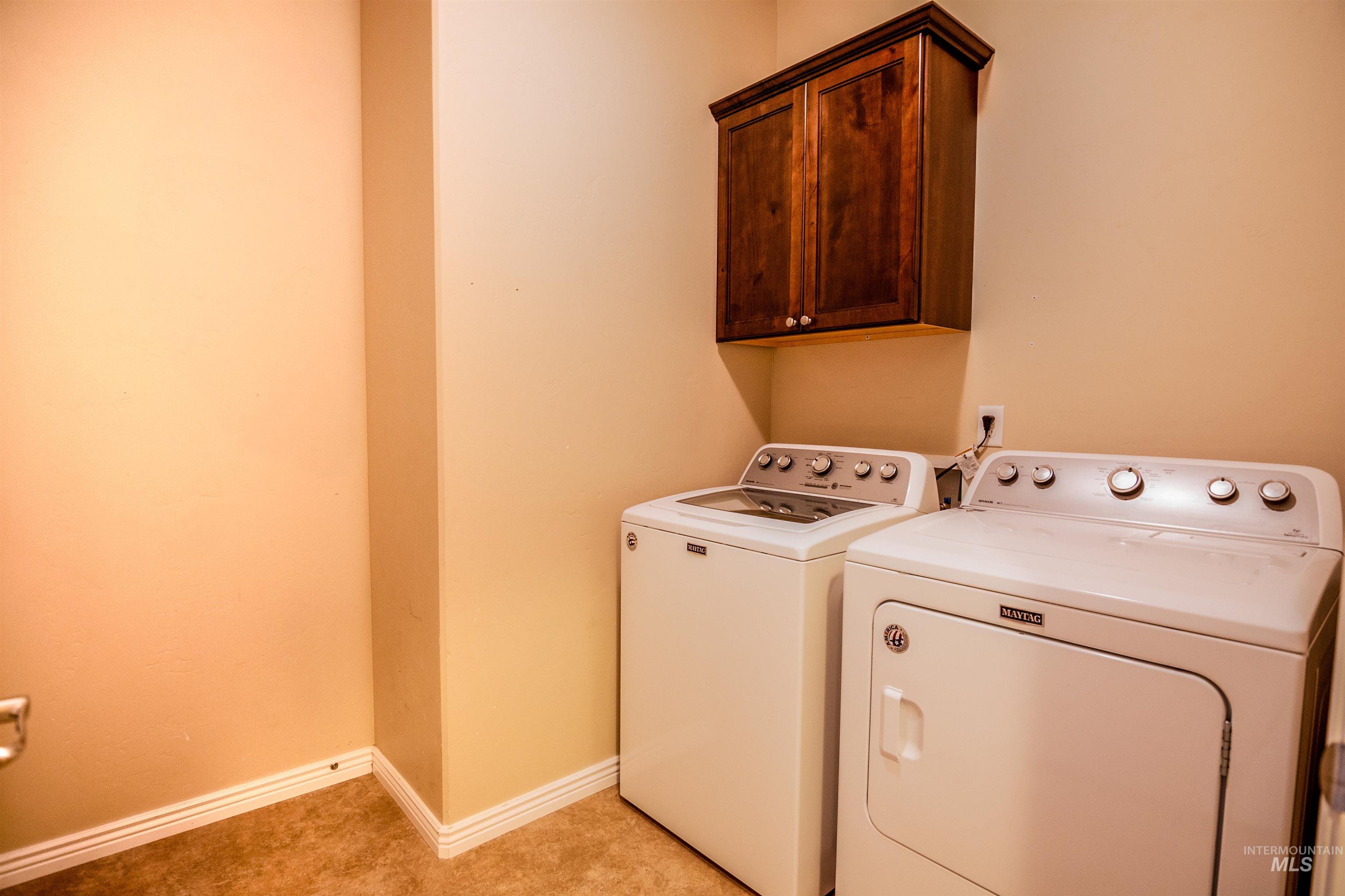 947 Americana Circle, Twin Falls, Idaho 83301, 3 Bedrooms, 2 Bathrooms, Residential For Sale, Price $385,000,MLS 98971811