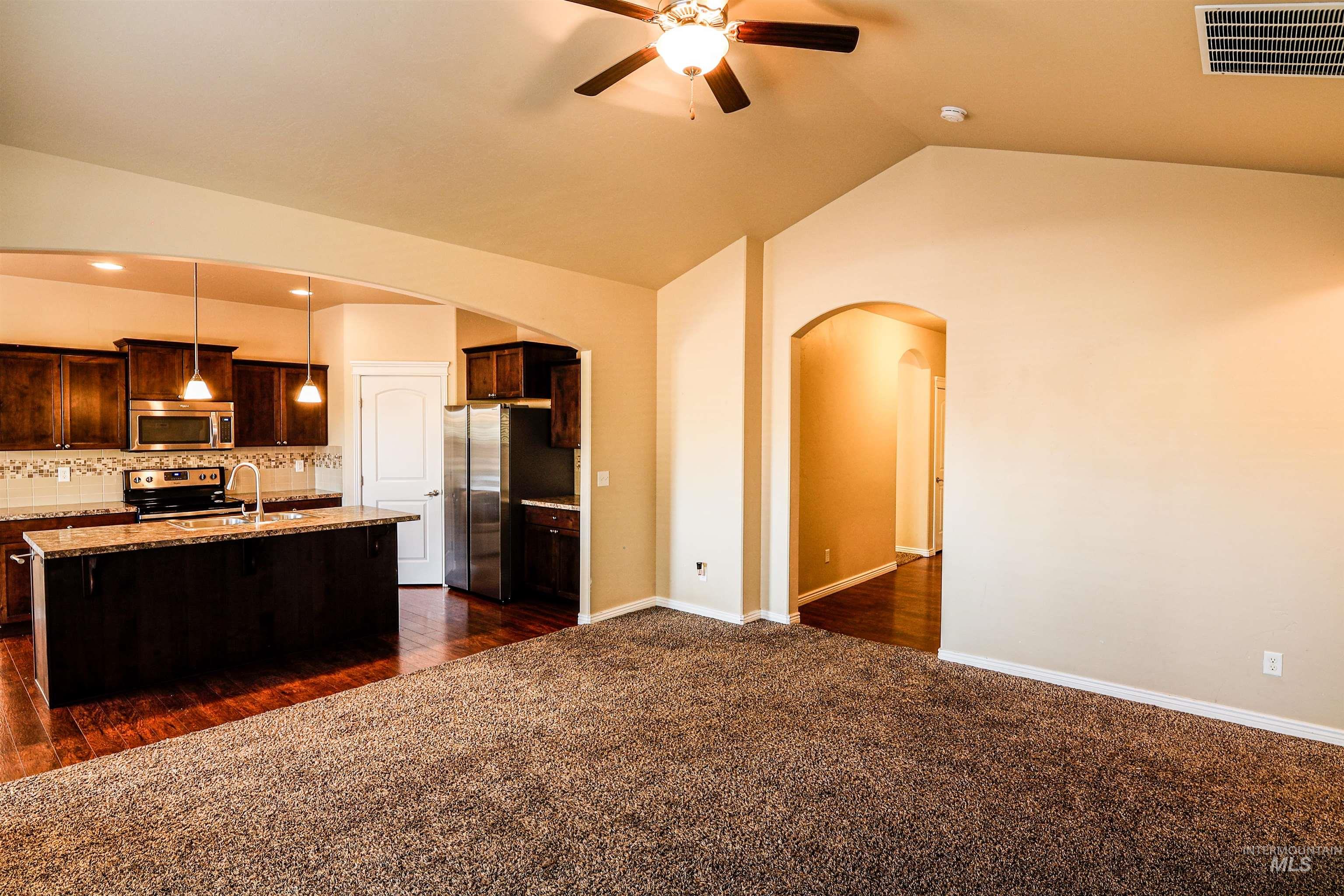 947 Americana Circle, Twin Falls, Idaho 83301, 3 Bedrooms, 2 Bathrooms, Residential For Sale, Price $385,000,MLS 98971811