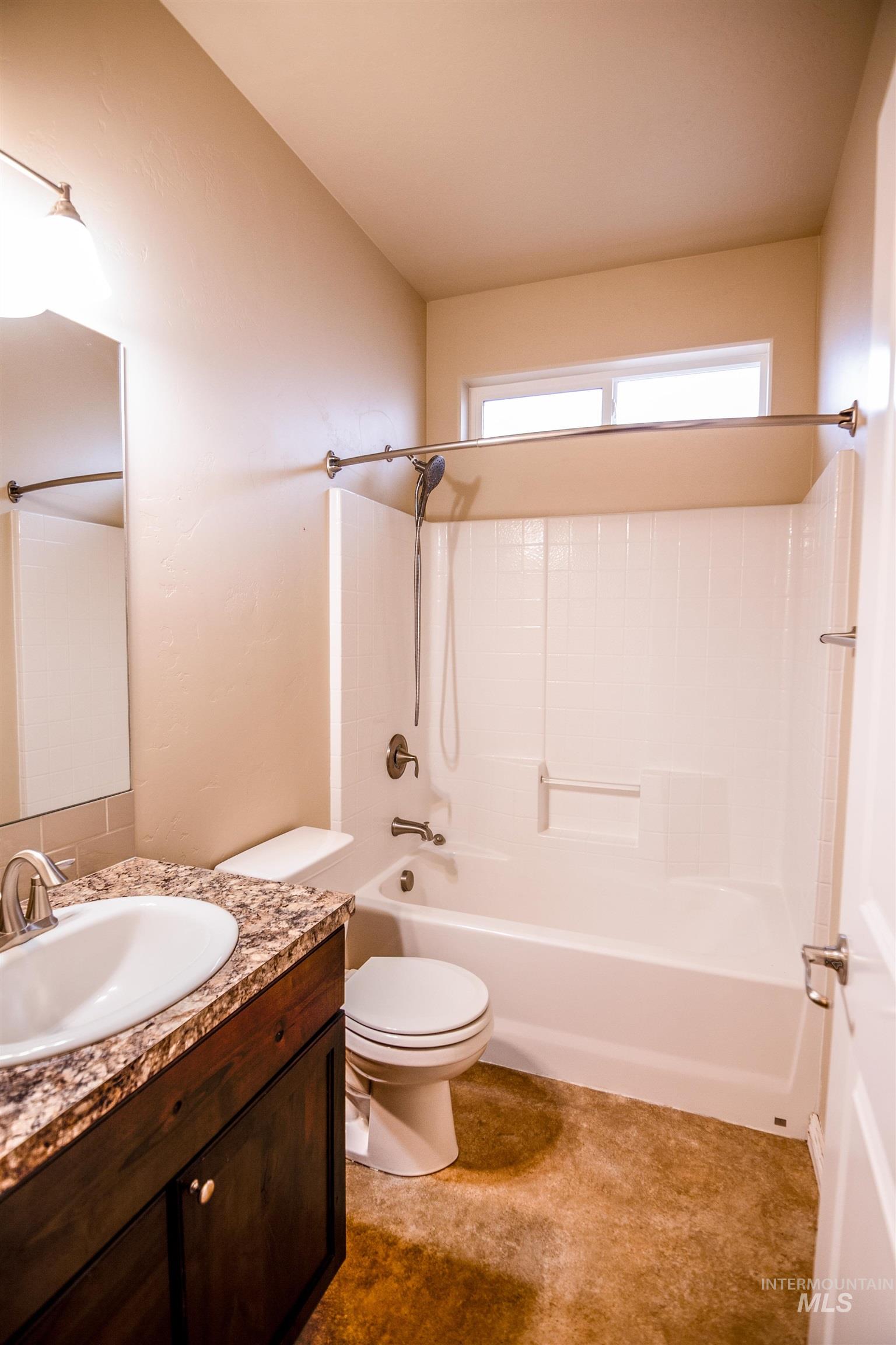 947 Americana Circle, Twin Falls, Idaho 83301, 3 Bedrooms, 2 Bathrooms, Residential For Sale, Price $385,000,MLS 98971811