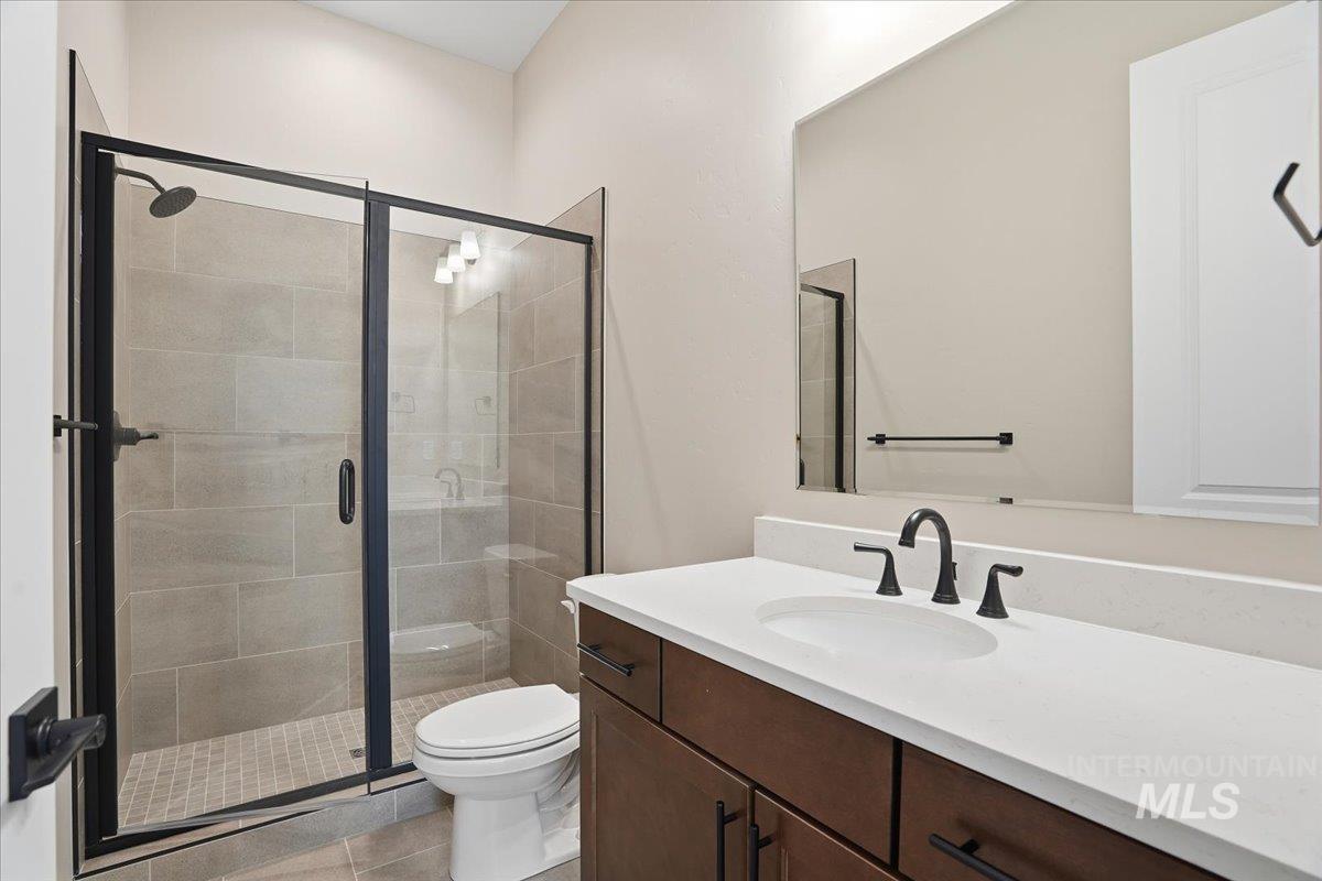 1229 Stirling Meadows Ct, Middleton, Idaho 83644, 4 Bedrooms, 3.5 Bathrooms, Residential For Sale, Price $749,990,MLS 98971814