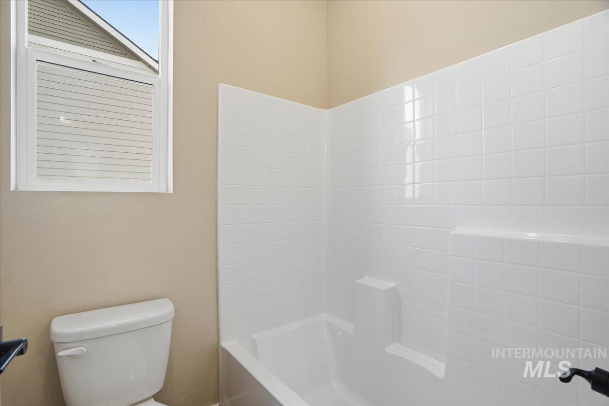 1229 Stirling Meadows Ct, Middleton, Idaho 83644, 4 Bedrooms, 3.5 Bathrooms, Residential For Sale, Price $749,990,MLS 98971814