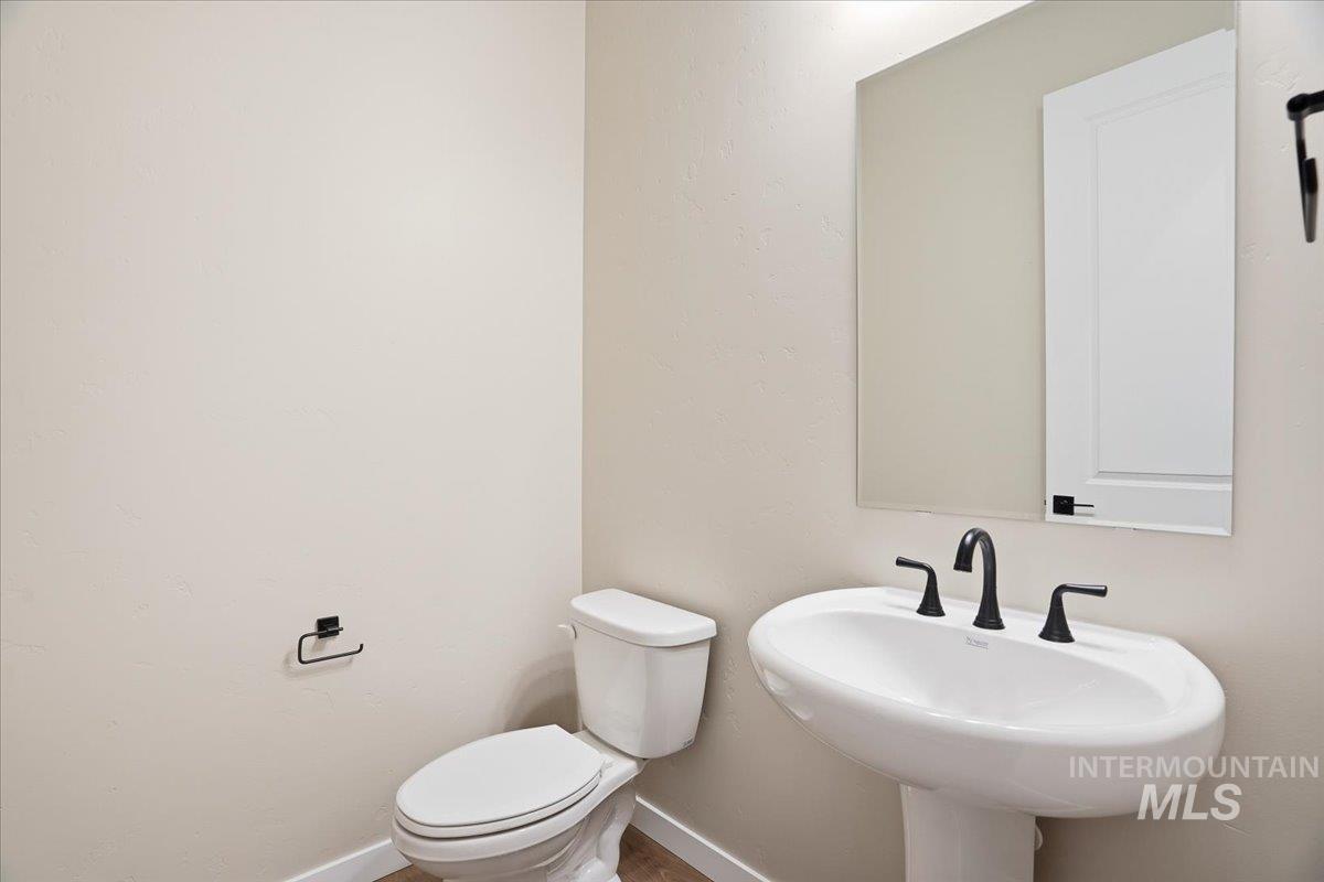 1229 Stirling Meadows Ct, Middleton, Idaho 83644, 4 Bedrooms, 3.5 Bathrooms, Residential For Sale, Price $749,990,MLS 98971814