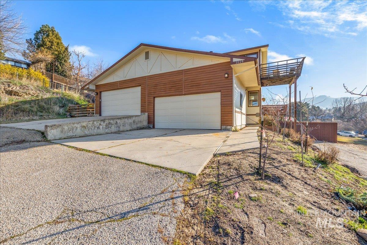 2228 E Roanoke Dr, Boise, Idaho 83712, 3 Bedrooms, 2.5 Bathrooms, Residential Income For Sale, Price $979,999,MLS 98971815