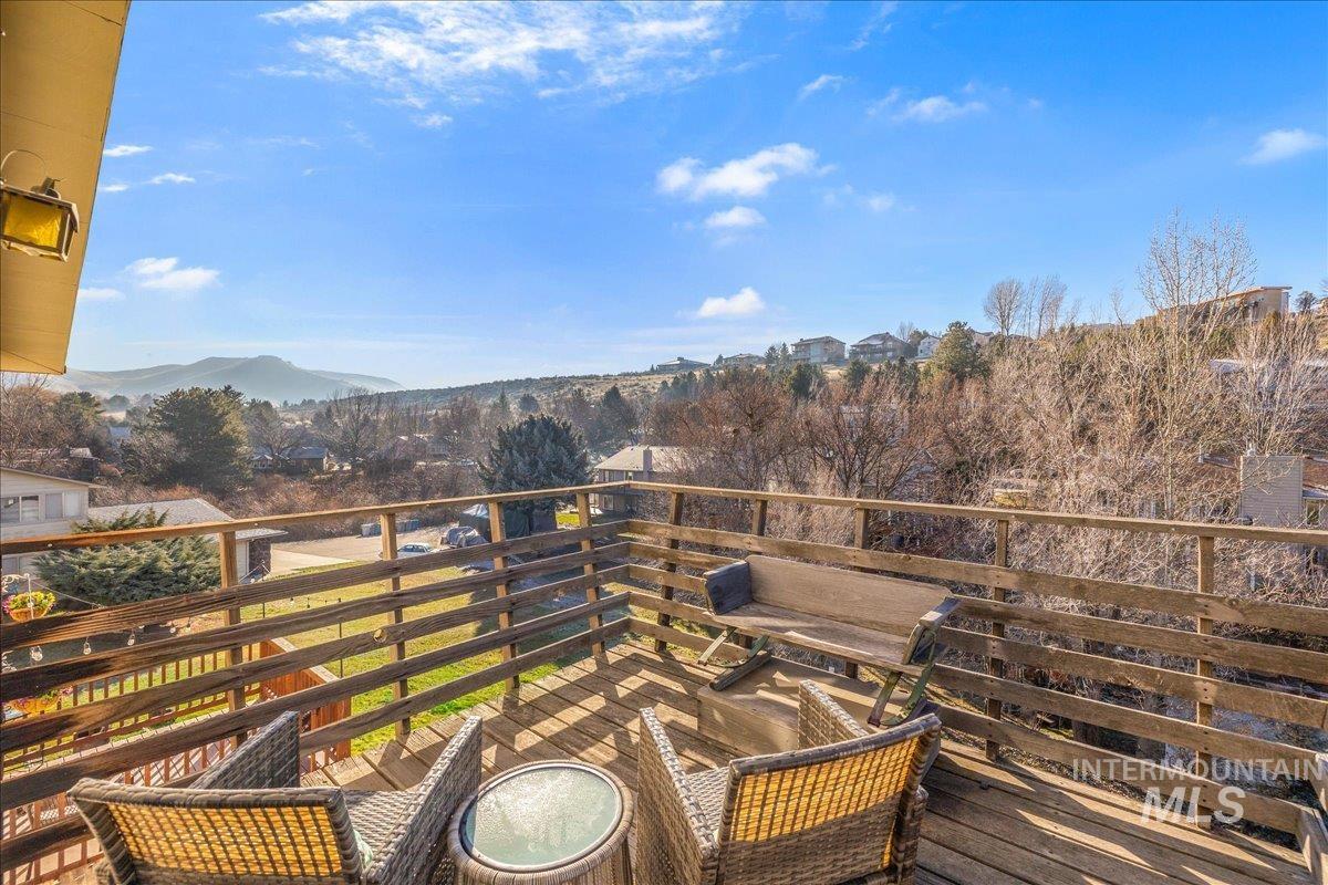 2228 E Roanoke Dr, Boise, Idaho 83712, 3 Bedrooms, 2.5 Bathrooms, Residential Income For Sale, Price $979,999,MLS 98971815