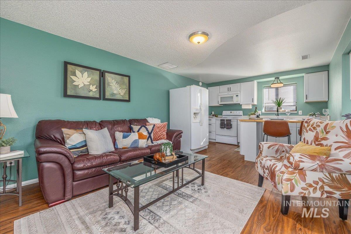 2228 E Roanoke Dr, Boise, Idaho 83712, 3 Bedrooms, 2.5 Bathrooms, Residential Income For Sale, Price $979,999,MLS 98971815