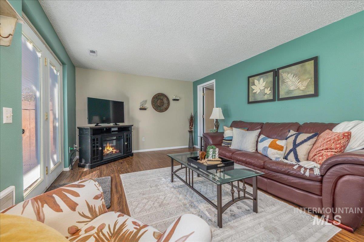 2228 E Roanoke Dr, Boise, Idaho 83712, 3 Bedrooms, 2.5 Bathrooms, Residential Income For Sale, Price $979,999,MLS 98971815