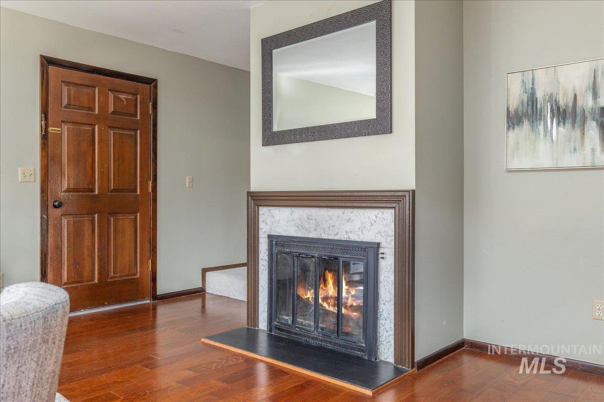 2228 E Roanoke Dr, Boise, Idaho 83712, 3 Bedrooms, 2.5 Bathrooms, Residential Income For Sale, Price $964,999,MLS 98971815