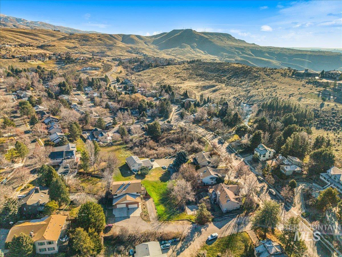 2228 E Roanoke Dr, Boise, Idaho 83712, 3 Bedrooms, 2.5 Bathrooms, Residential Income For Sale, Price $979,999,MLS 98971815