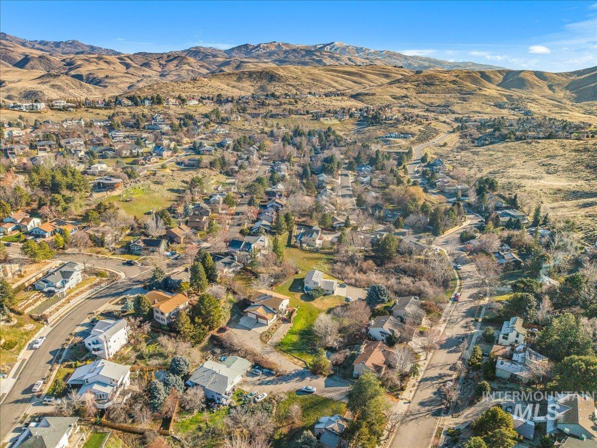 2228 E Roanoke Dr, Boise, Idaho 83712, 3 Bedrooms, 2.5 Bathrooms, Residential Income For Sale, Price $979,999,MLS 98971815