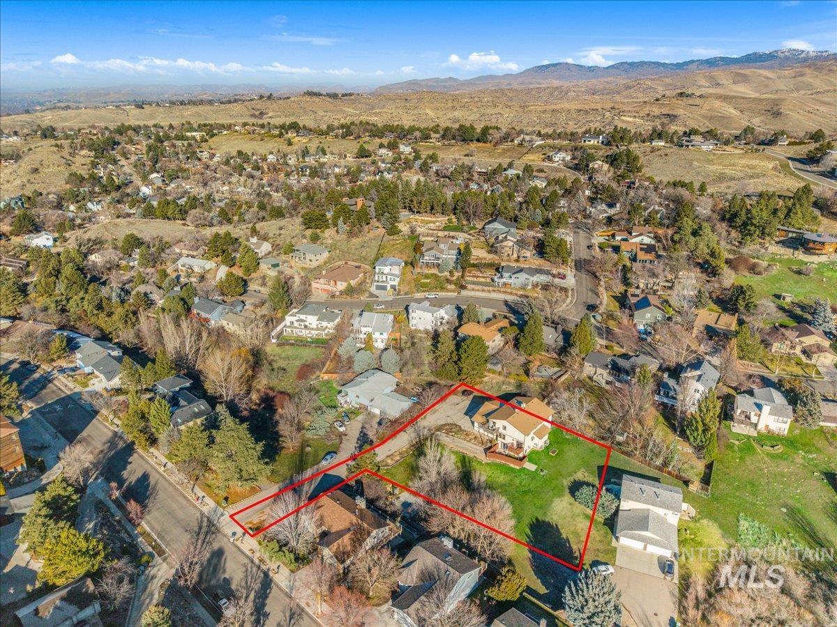 2228 E Roanoke Dr, Boise, Idaho 83712, 3 Bedrooms, 2.5 Bathrooms, Residential Income For Sale, Price $964,999,MLS 98971815