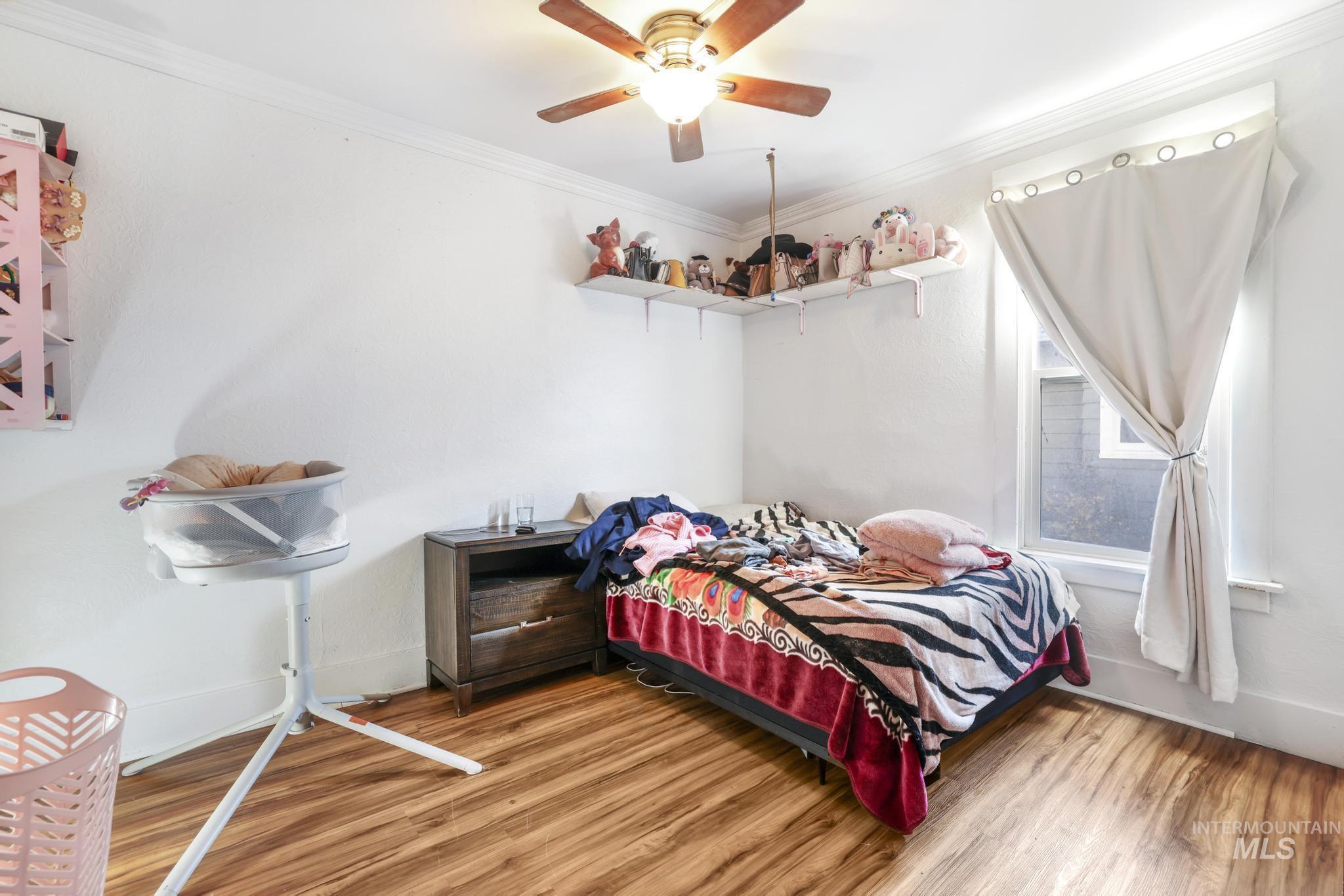 242 8th Ave E, Twin Falls, Idaho 83301, 4 Bedrooms, 2 Bathrooms, Residential For Sale, Price $365,000,MLS 98971819