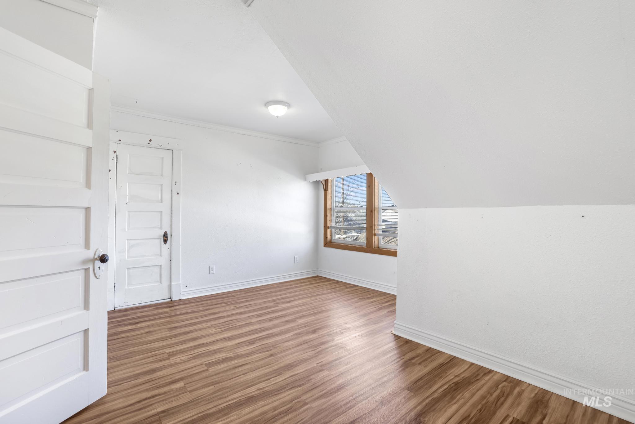 242 8th Ave E, Twin Falls, Idaho 83301, 4 Bedrooms, 2 Bathrooms, Residential For Sale, Price $365,000,MLS 98971819