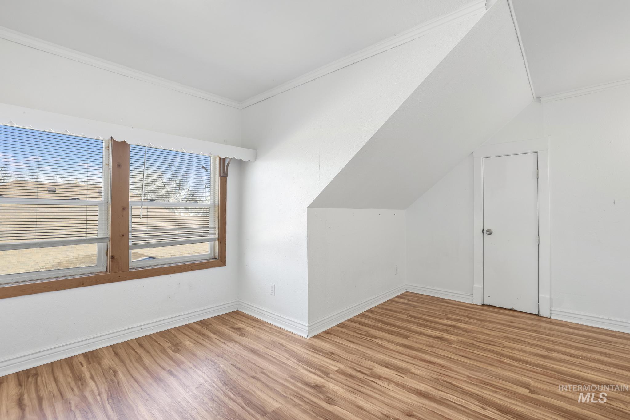 242 8th Ave E, Twin Falls, Idaho 83301, 4 Bedrooms, 2 Bathrooms, Residential For Sale, Price $365,000,MLS 98971819