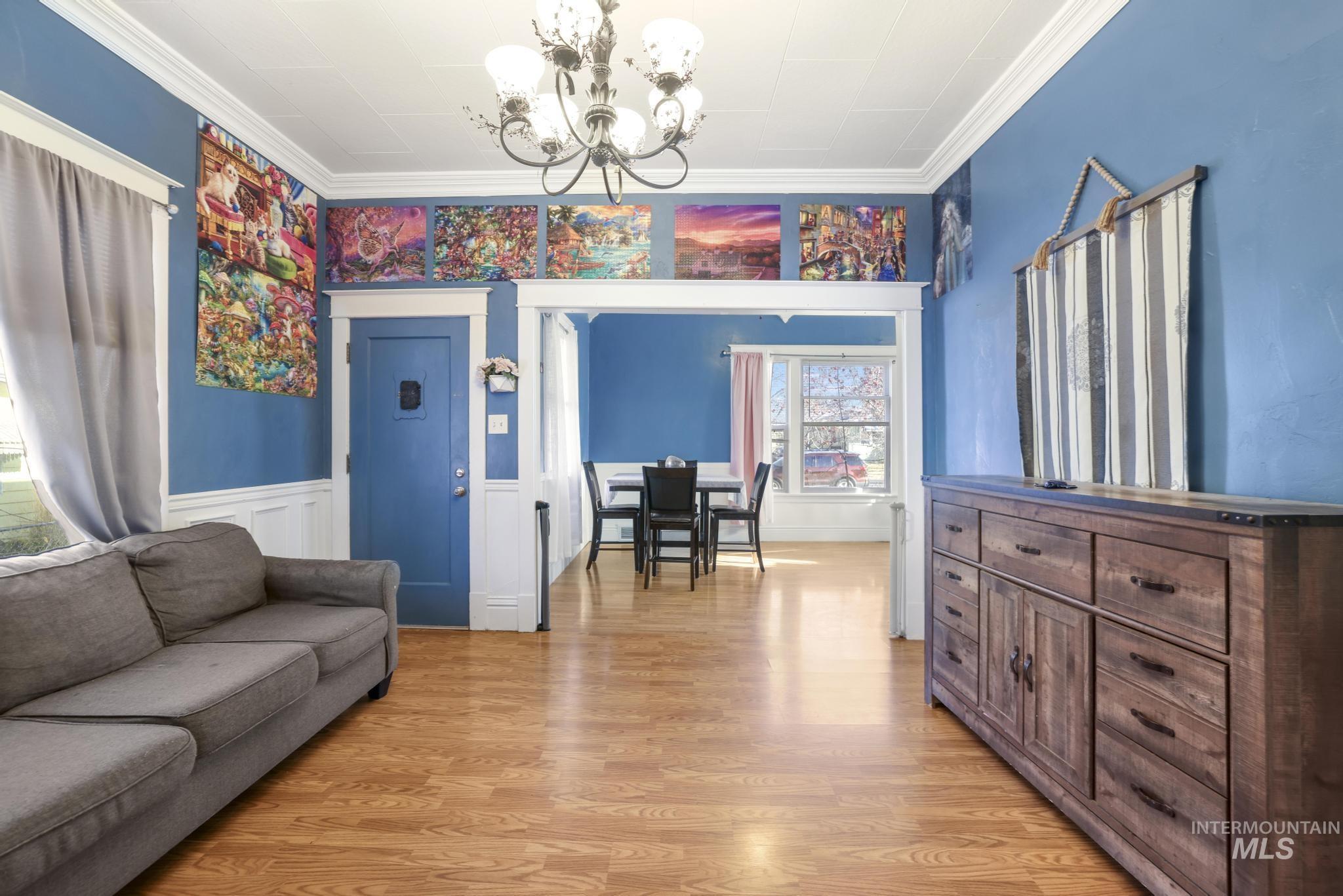 242 8th Ave E, Twin Falls, Idaho 83301, 4 Bedrooms, 2 Bathrooms, Residential For Sale, Price $365,000,MLS 98971819