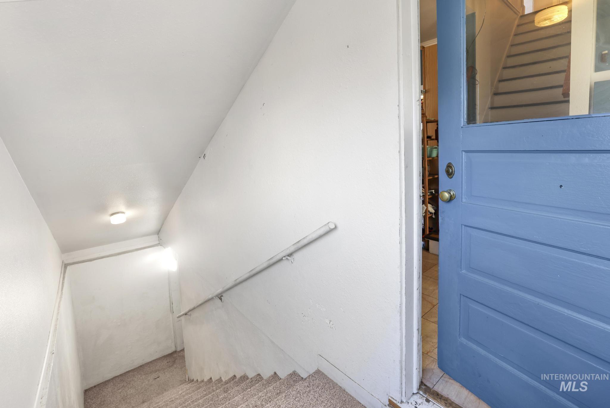 242 8th Ave E, Twin Falls, Idaho 83301, 3 Bedrooms, 1 Bathroom, Residential Income For Sale, Price $355,000,MLS 98971820