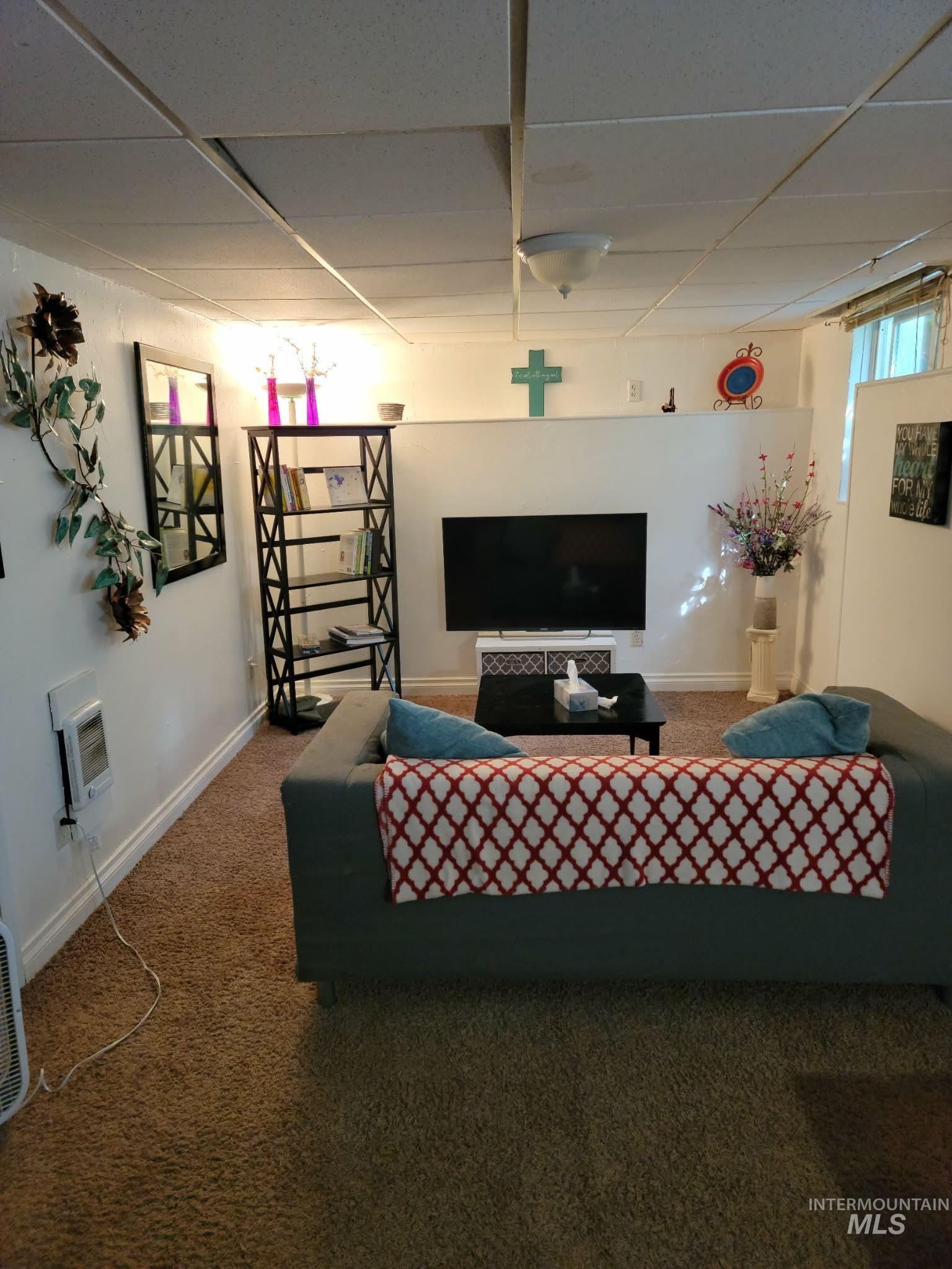 242 8th Ave E, Twin Falls, Idaho 83301, 3 Bedrooms, 1 Bathroom, Residential Income For Sale, Price $355,000,MLS 98971820