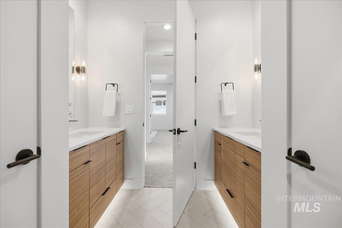 764 E Ashbourne Lane, Eagle, Idaho 83616, 4 Bedrooms, 3.5 Bathrooms, Residential For Sale, Price $1,270,000,MLS 98971822