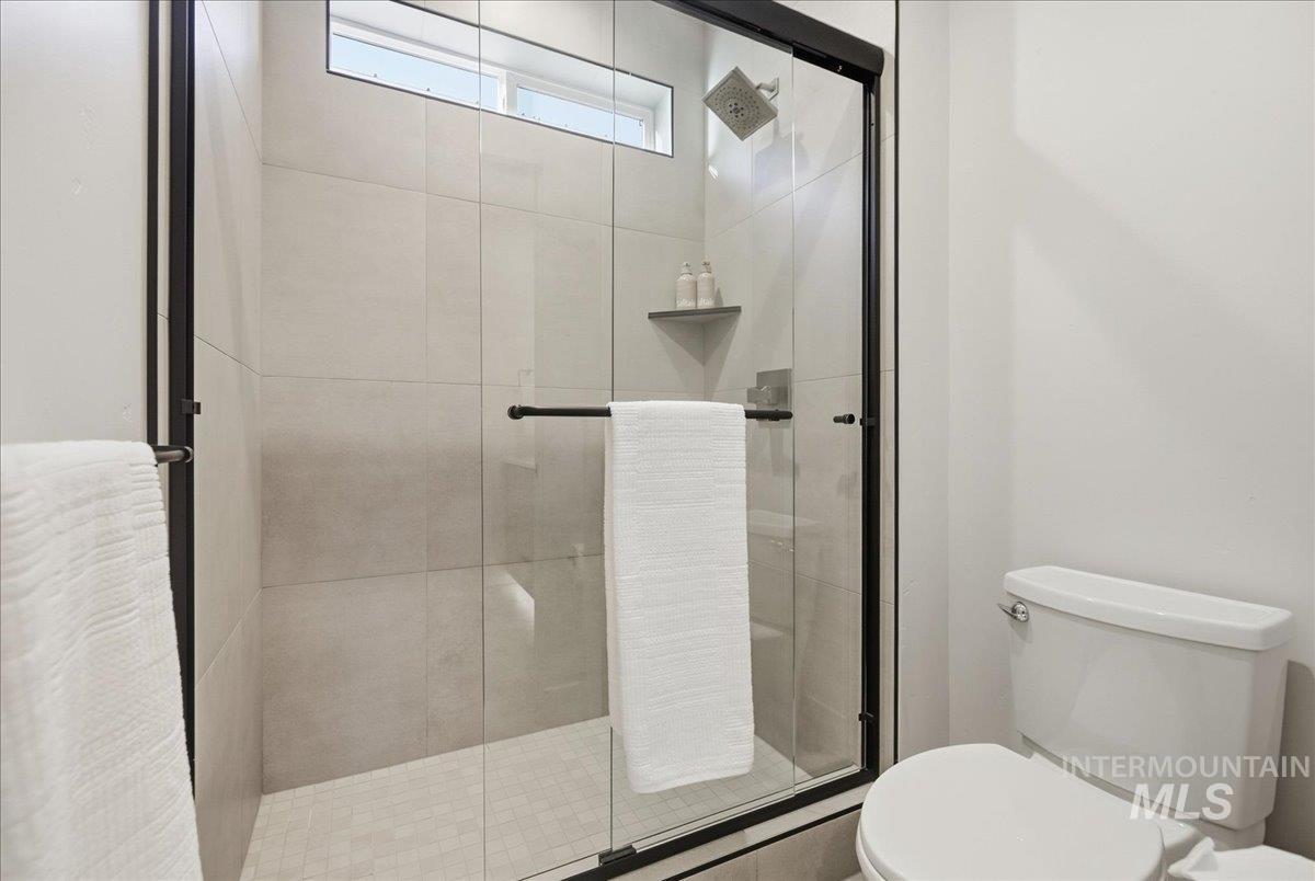 764 E Ashbourne Lane, Eagle, Idaho 83616, 4 Bedrooms, 3.5 Bathrooms, Residential For Sale, Price $1,270,000,MLS 98971822