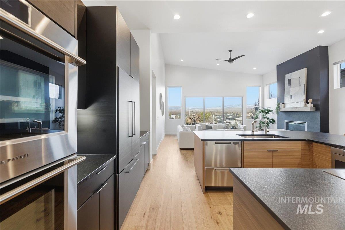 764 E Ashbourne Lane, Eagle, Idaho 83616, 4 Bedrooms, 3.5 Bathrooms, Residential For Sale, Price $1,270,000,MLS 98971822