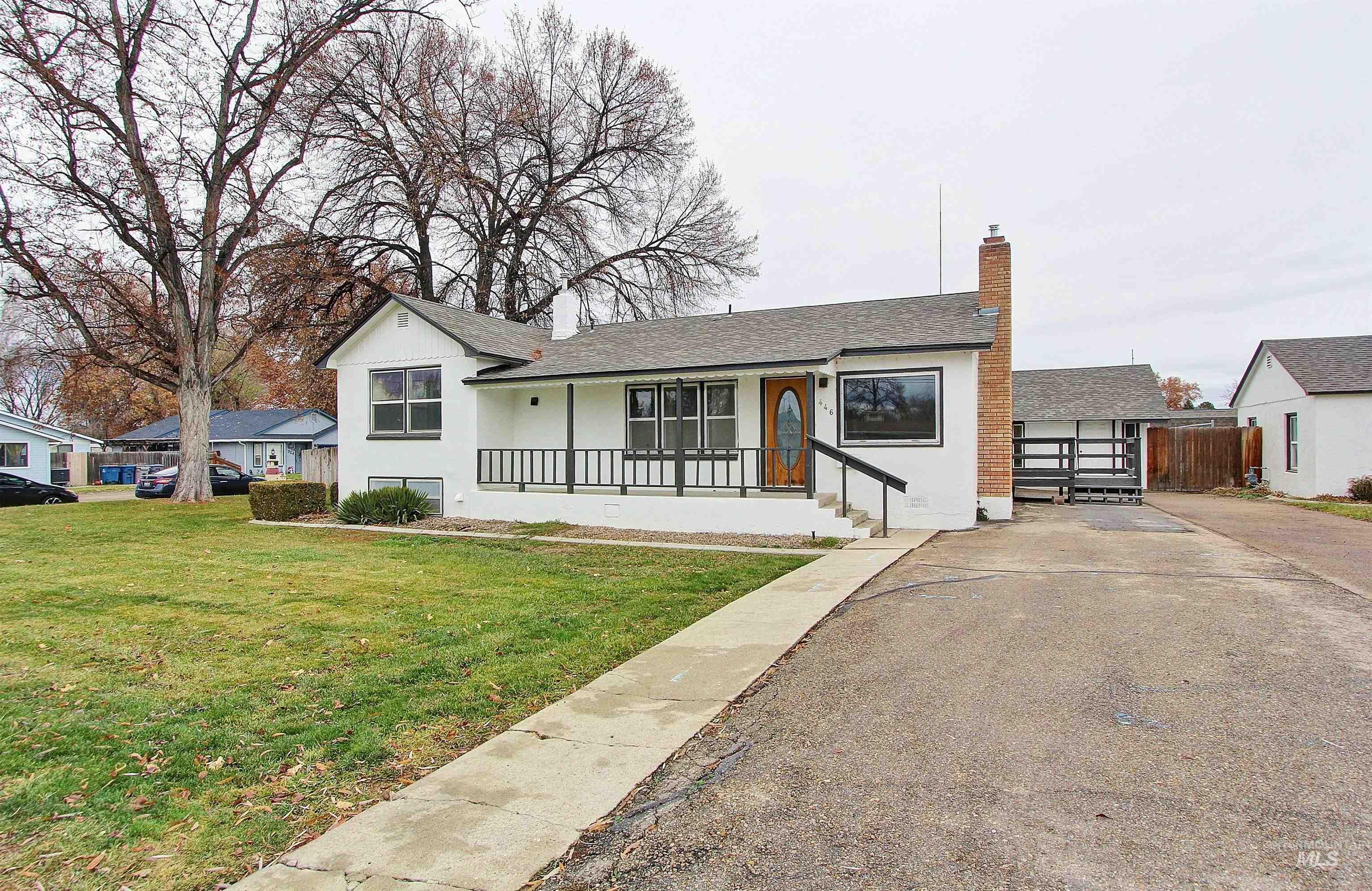 446 Lake Lowell Ave., Nampa, Idaho 83686, 3 Bedrooms, 2 Bathrooms, Residential For Sale, Price $395,000,MLS 98971824