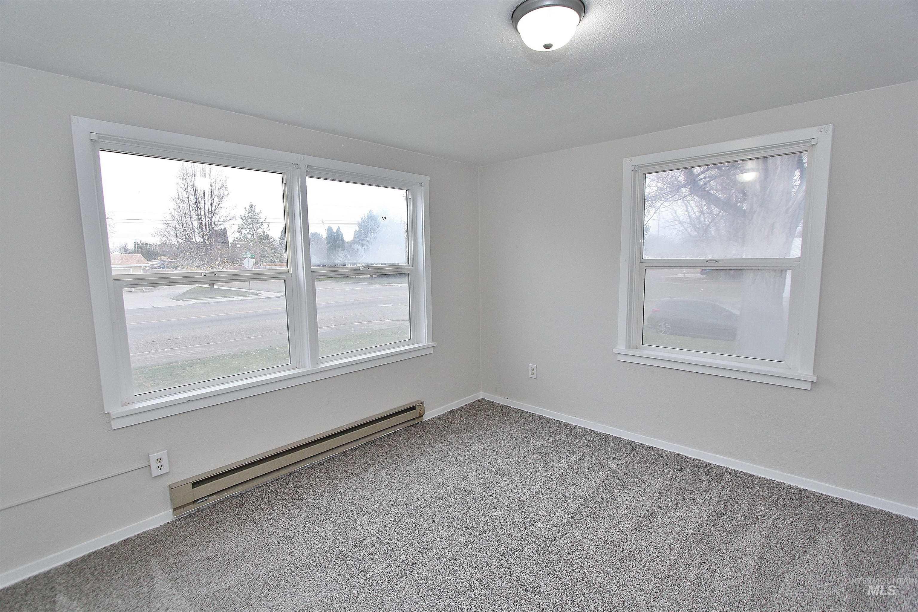 446 Lake Lowell Ave., Nampa, Idaho 83686, 3 Bedrooms, 2 Bathrooms, Residential For Sale, Price $395,000,MLS 98971824