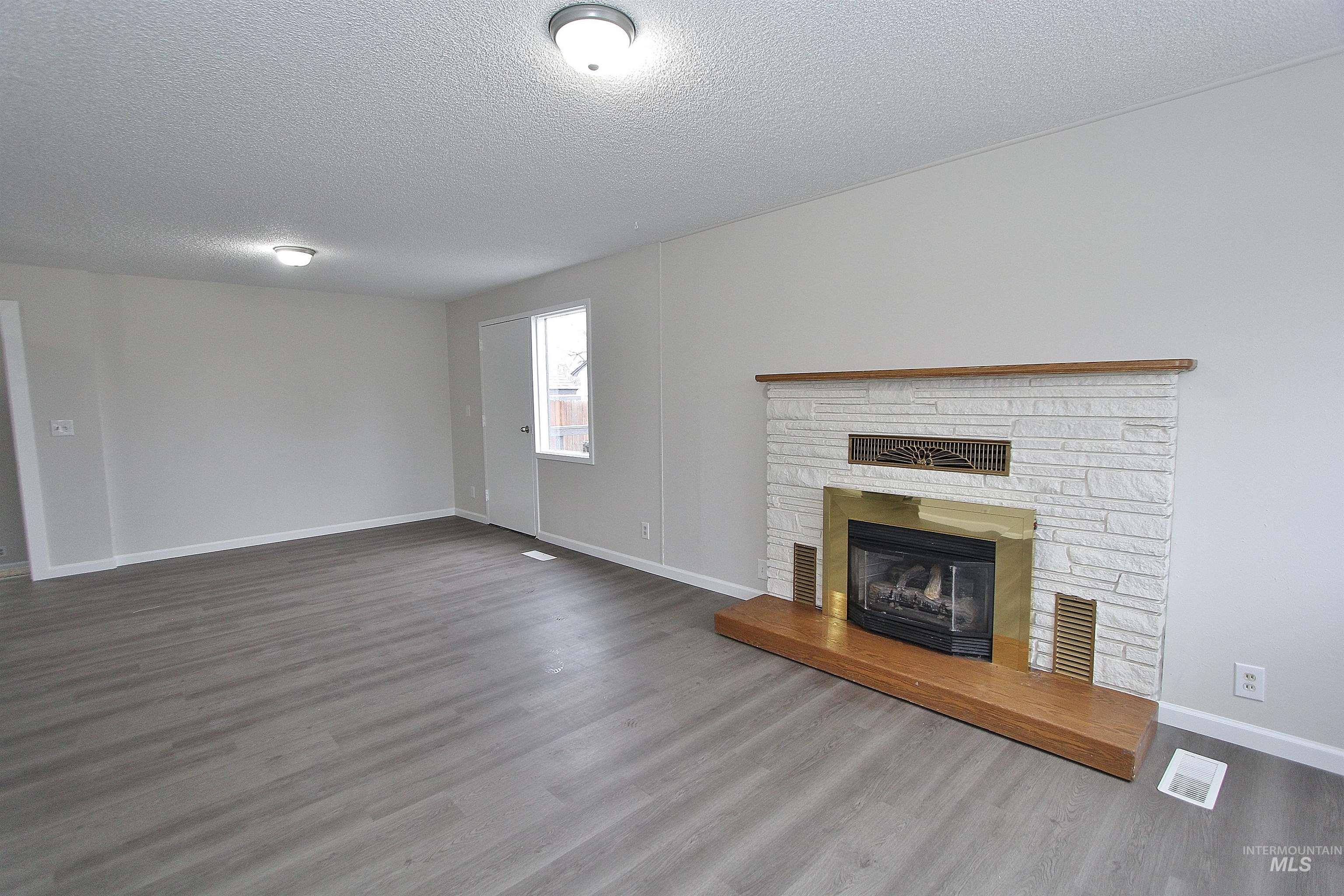 446 Lake Lowell Ave., Nampa, Idaho 83686, 3 Bedrooms, 2 Bathrooms, Residential For Sale, Price $395,000,MLS 98971824