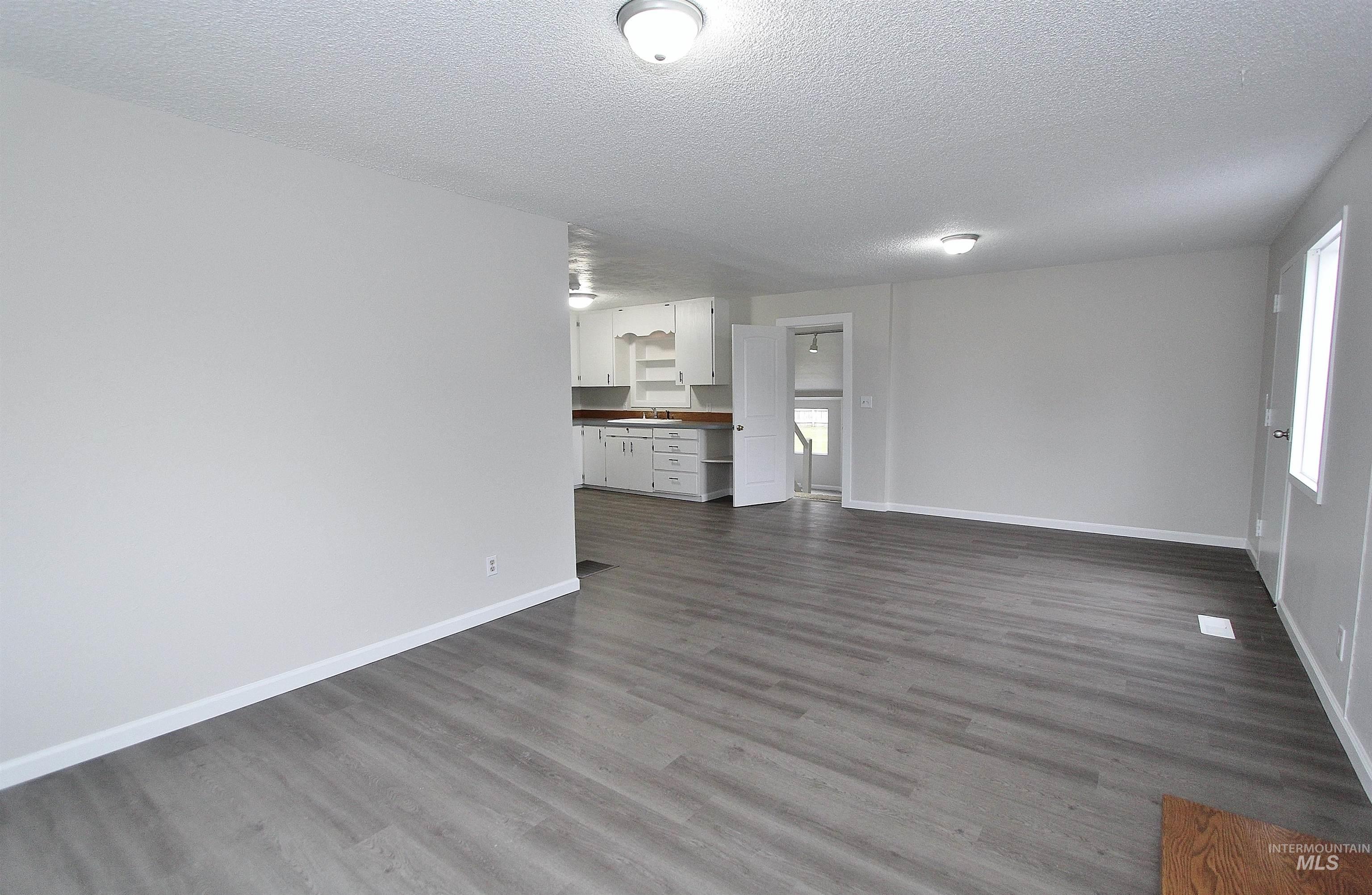 446 Lake Lowell Ave., Nampa, Idaho 83686, 3 Bedrooms, 2 Bathrooms, Residential For Sale, Price $395,000,MLS 98971824