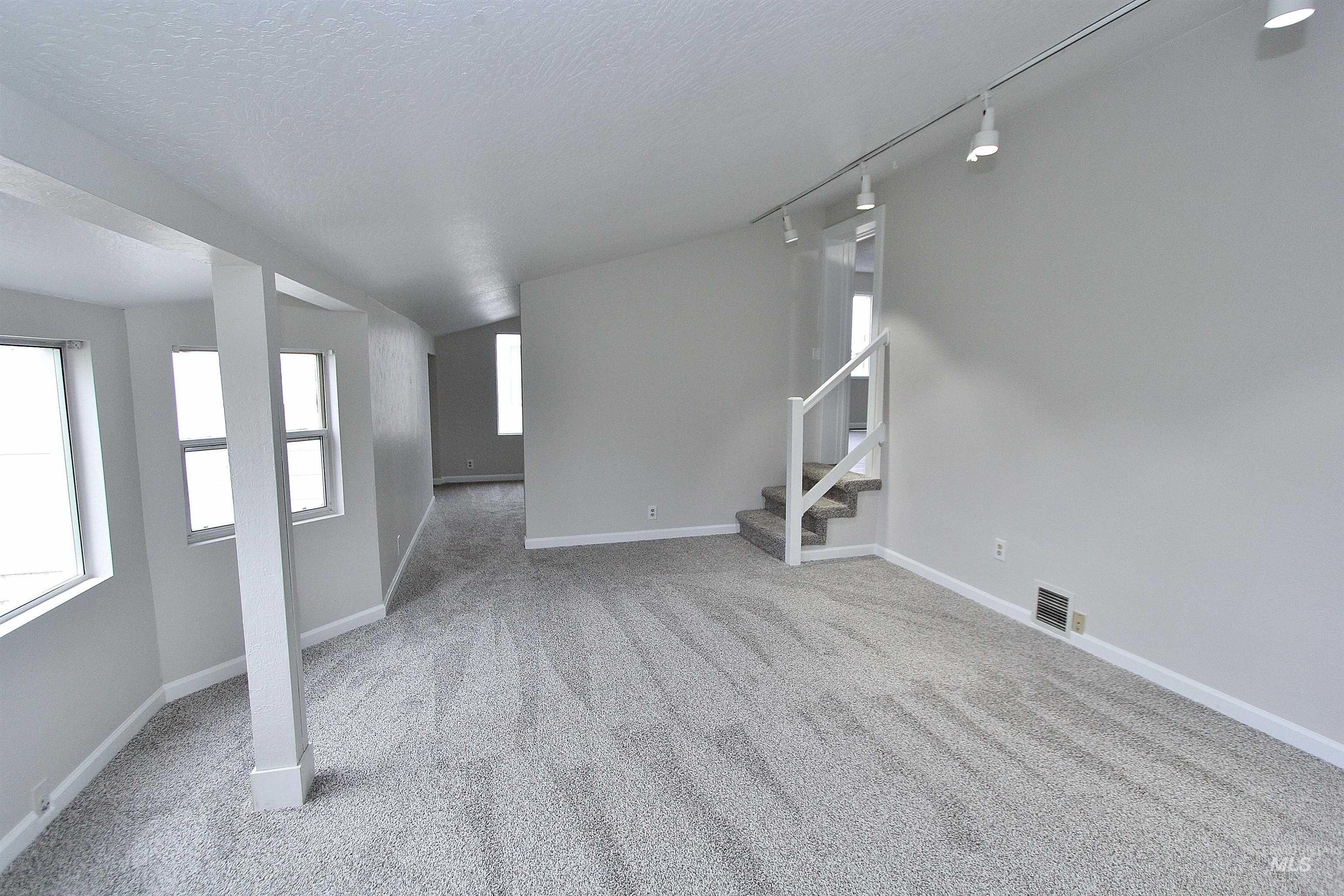 446 Lake Lowell Ave., Nampa, Idaho 83686, 3 Bedrooms, 2 Bathrooms, Residential For Sale, Price $395,000,MLS 98971824