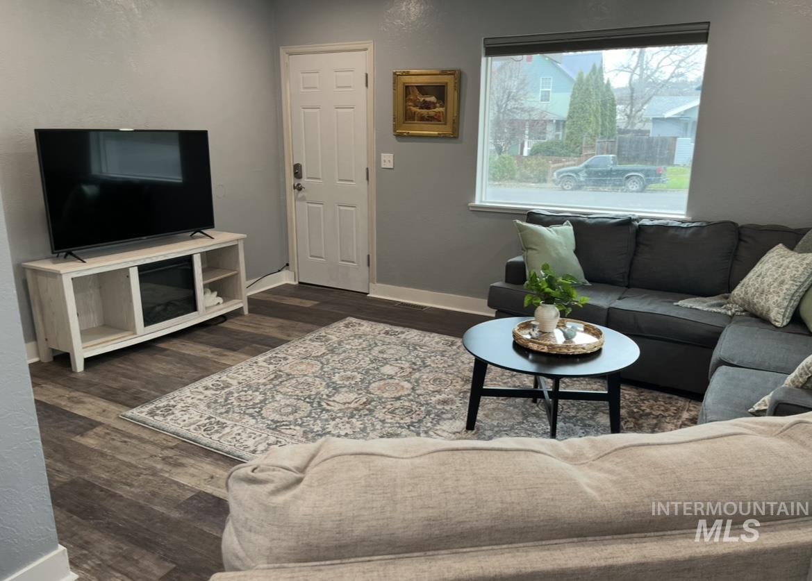 1503 10th Ave., Lewiston, Idaho 83501-3141, 3 Bedrooms, 2.5 Bathrooms, Residential For Sale, Price $389,900,MLS 98971825