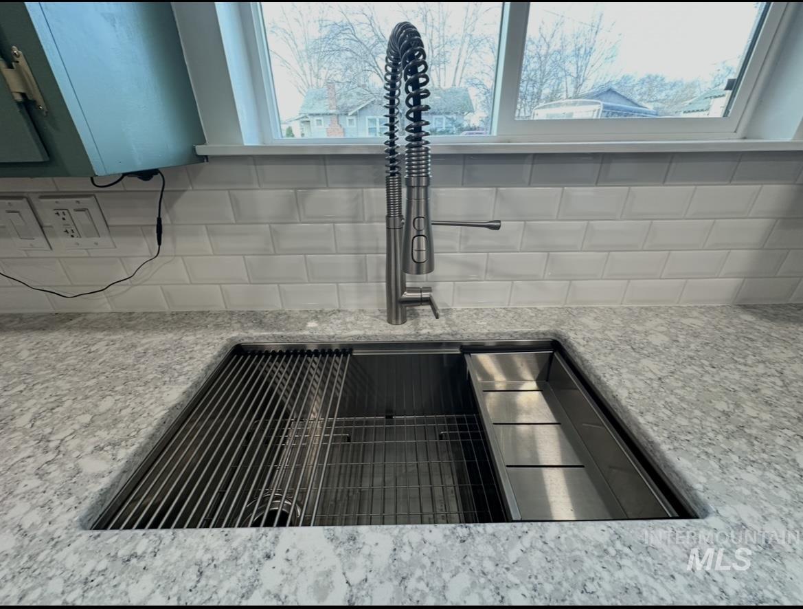 1503 10th Ave., Lewiston, Idaho 83501-3141, 3 Bedrooms, 2.5 Bathrooms, Residential For Sale, Price $389,900,MLS 98971825