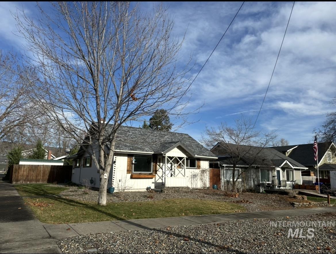 1503 10th Ave., Lewiston, Idaho 83501-3141, 3 Bedrooms, 2.5 Bathrooms, Residential For Sale, Price $389,900,MLS 98971825