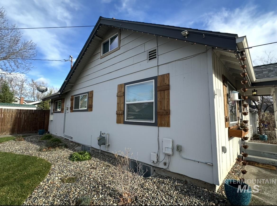 1503 10th Ave., Lewiston, Idaho 83501-3141, 3 Bedrooms, 2.5 Bathrooms, Residential For Sale, Price $389,900,MLS 98971825