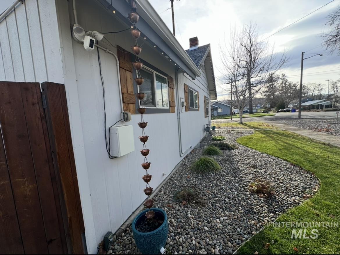 1503 10th Ave., Lewiston, Idaho 83501-3141, 3 Bedrooms, 2.5 Bathrooms, Residential For Sale, Price $389,900,MLS 98971825