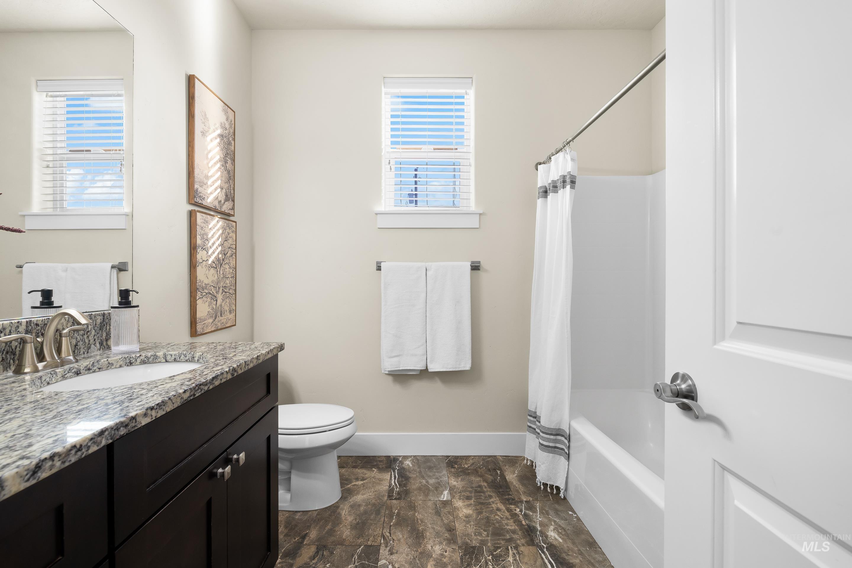 8018 Plumberry Ct, Middleton, Idaho 83644-5736, 4 Bedrooms, 3 Bathrooms, Residential For Sale, Price $1,045,000,MLS 98971826